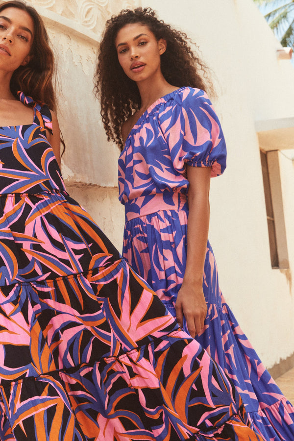 Bonnie Top In Blue Palms