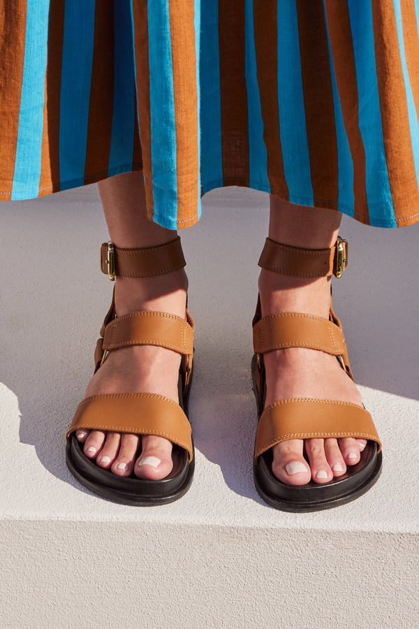 Blossy Sandal In Tan