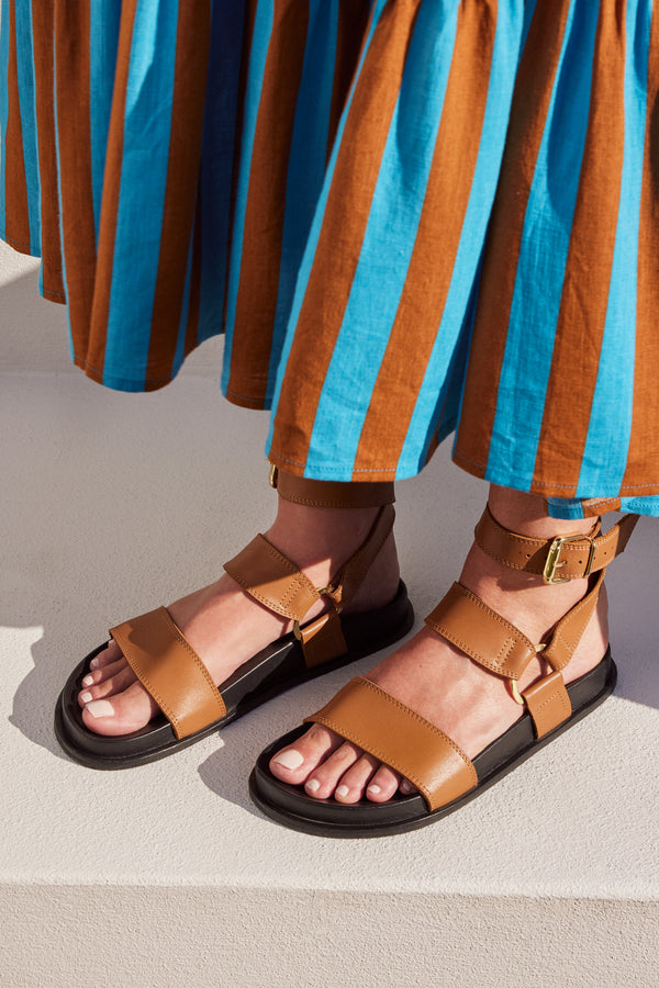Blossy Sandal In Tan