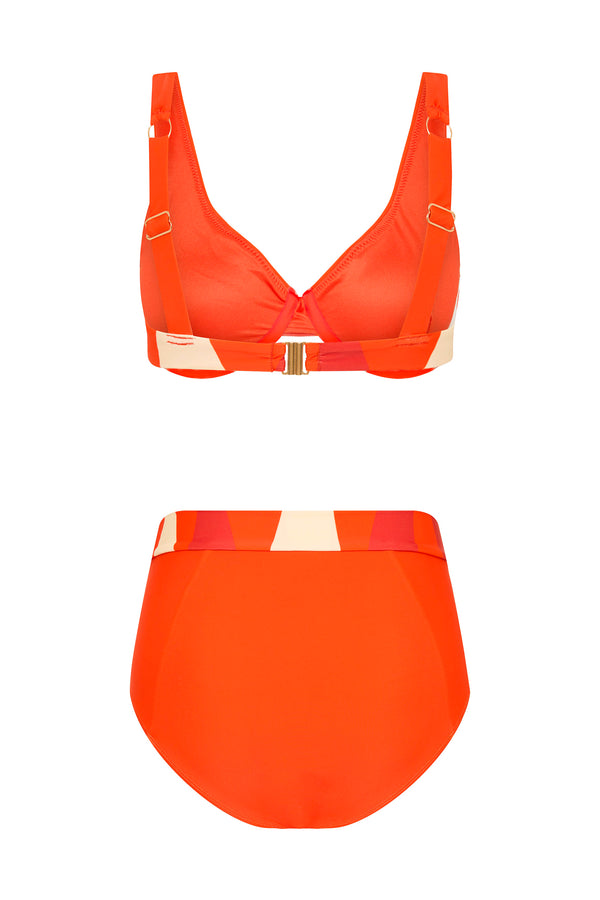 Babs Bikini In Sunset Palm