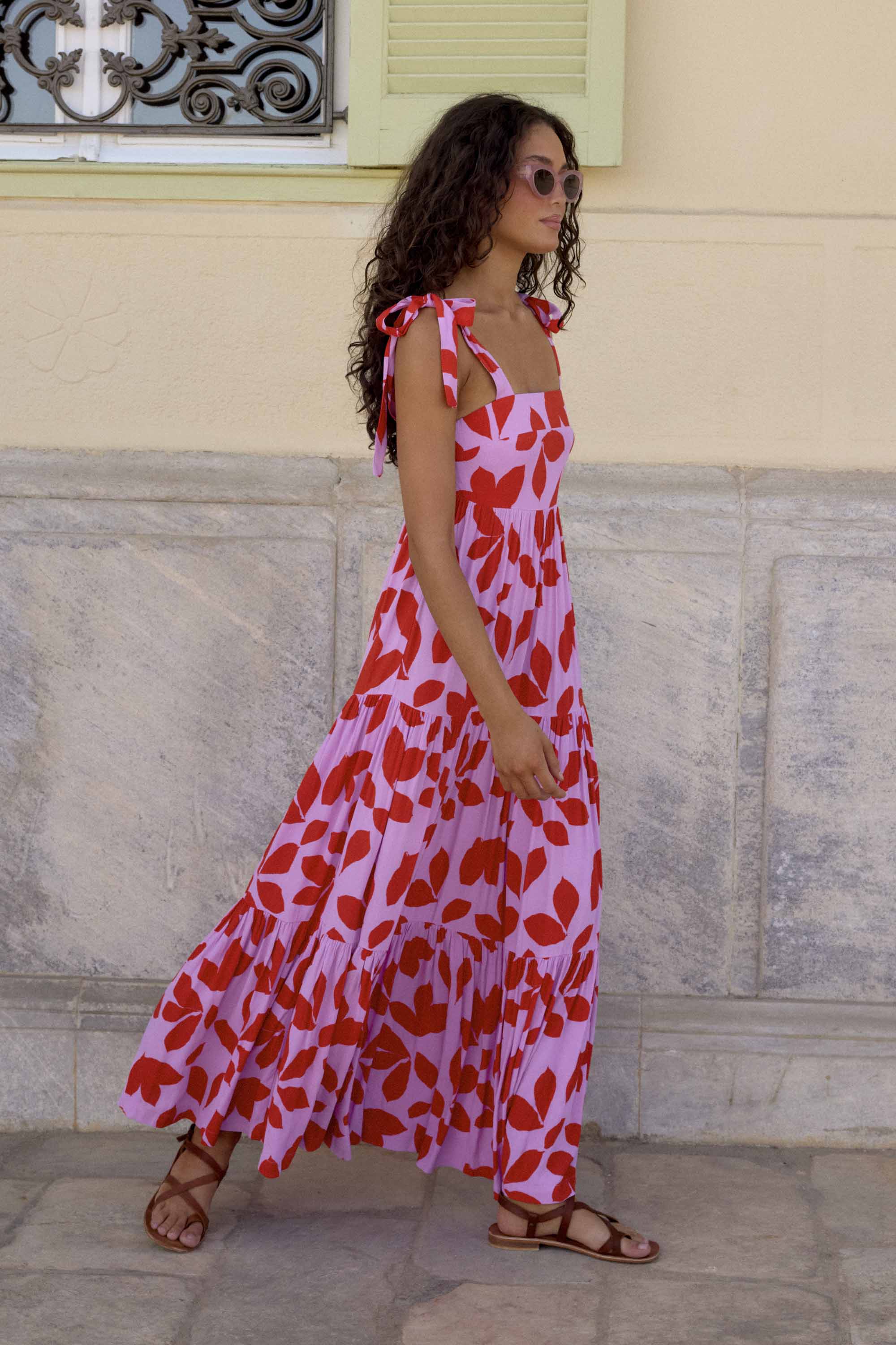 mister zimi red dress Mister Zimi womens Olivia Red Daisy Tie Back Midi Dress size 10 AU (6 US) $179
