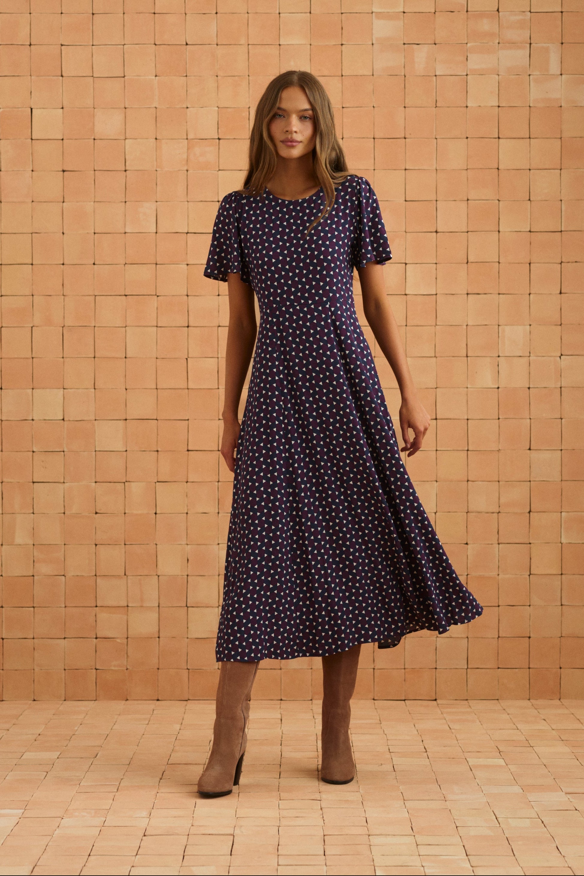 mister zimi midi dress Mister Zimi womens Olivia Red Daisy Tie Back Midi Dress size 10 AU (6 US) $179