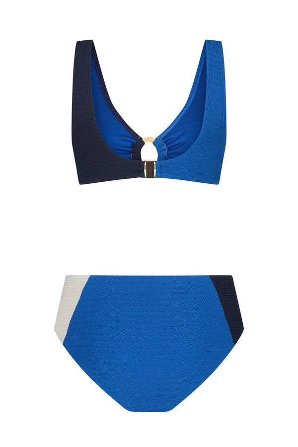 Bunny Bikini In El Mar