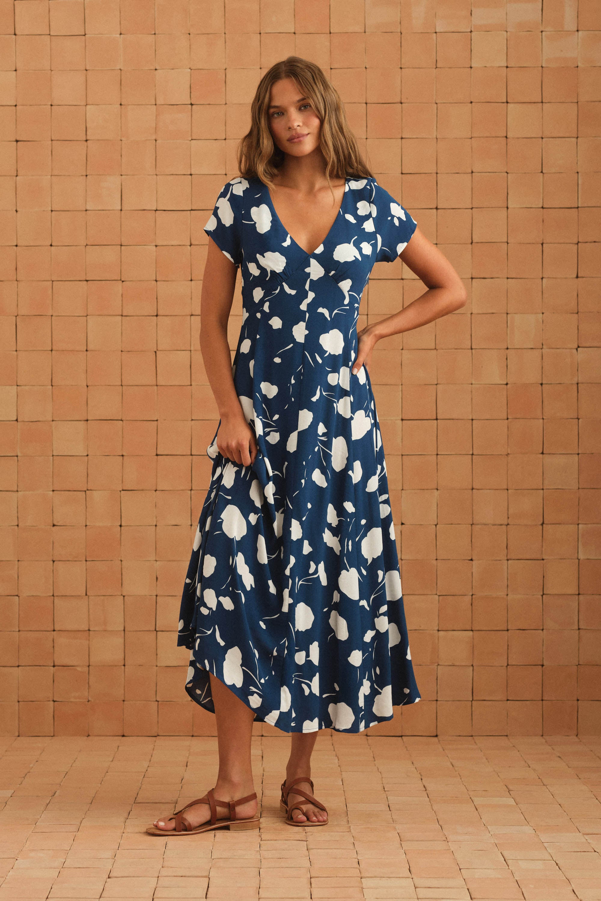 Elani Dress In Hortensia | Mister Zimi