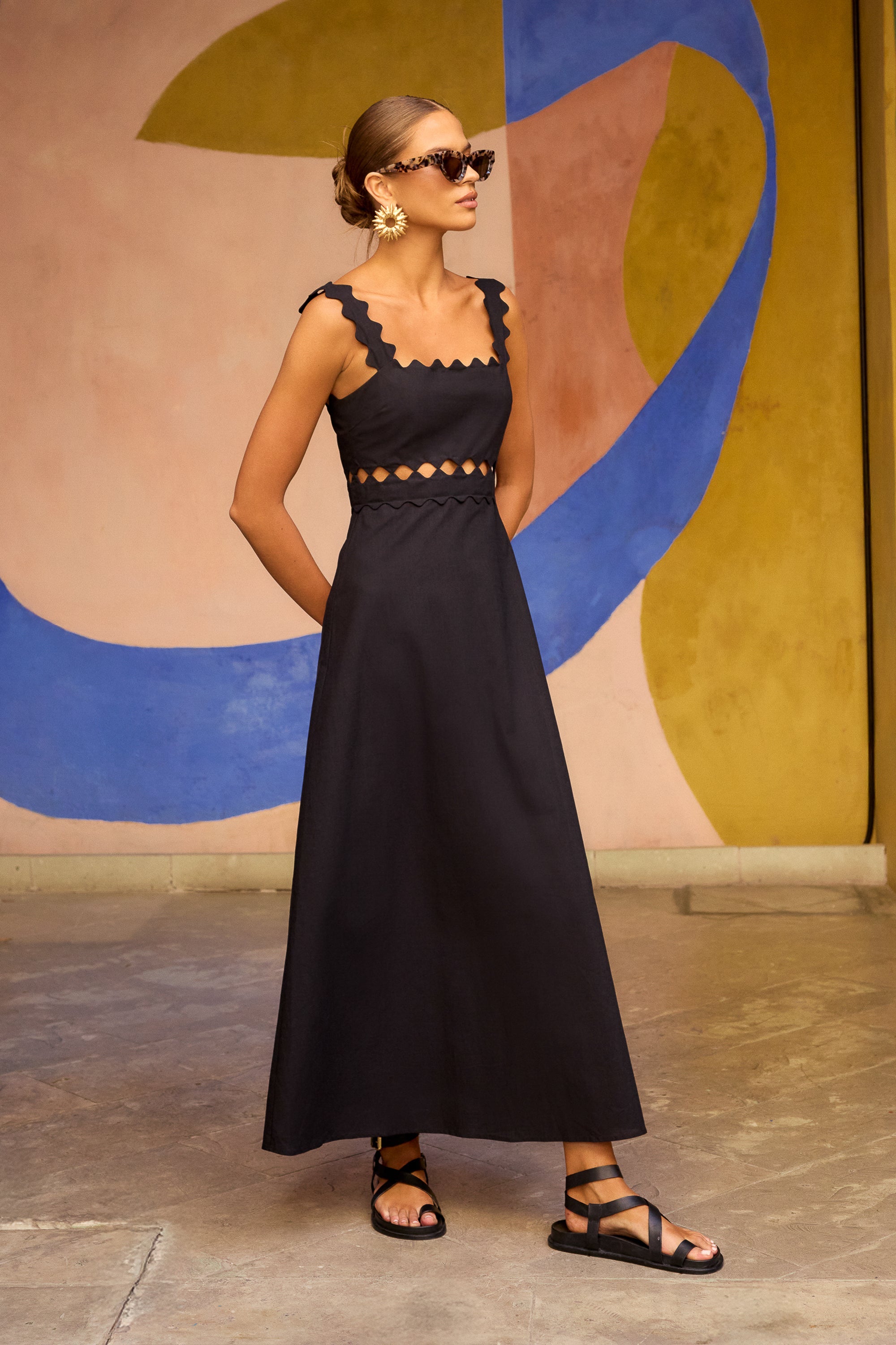 Evelyn Dress In Black Mister Zimi Evelyn Dress In Black Mister Zimi