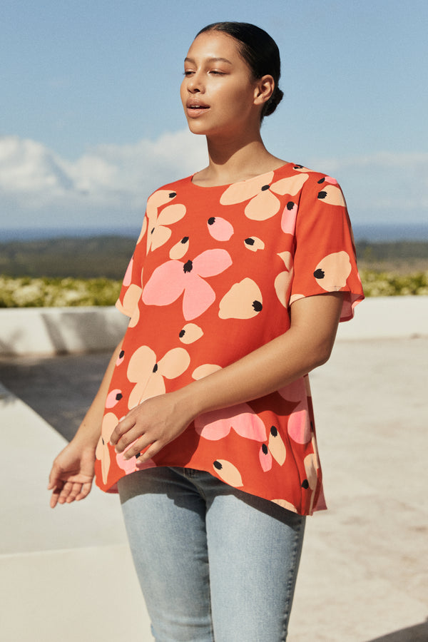 Daisy Top In Fire Bloom